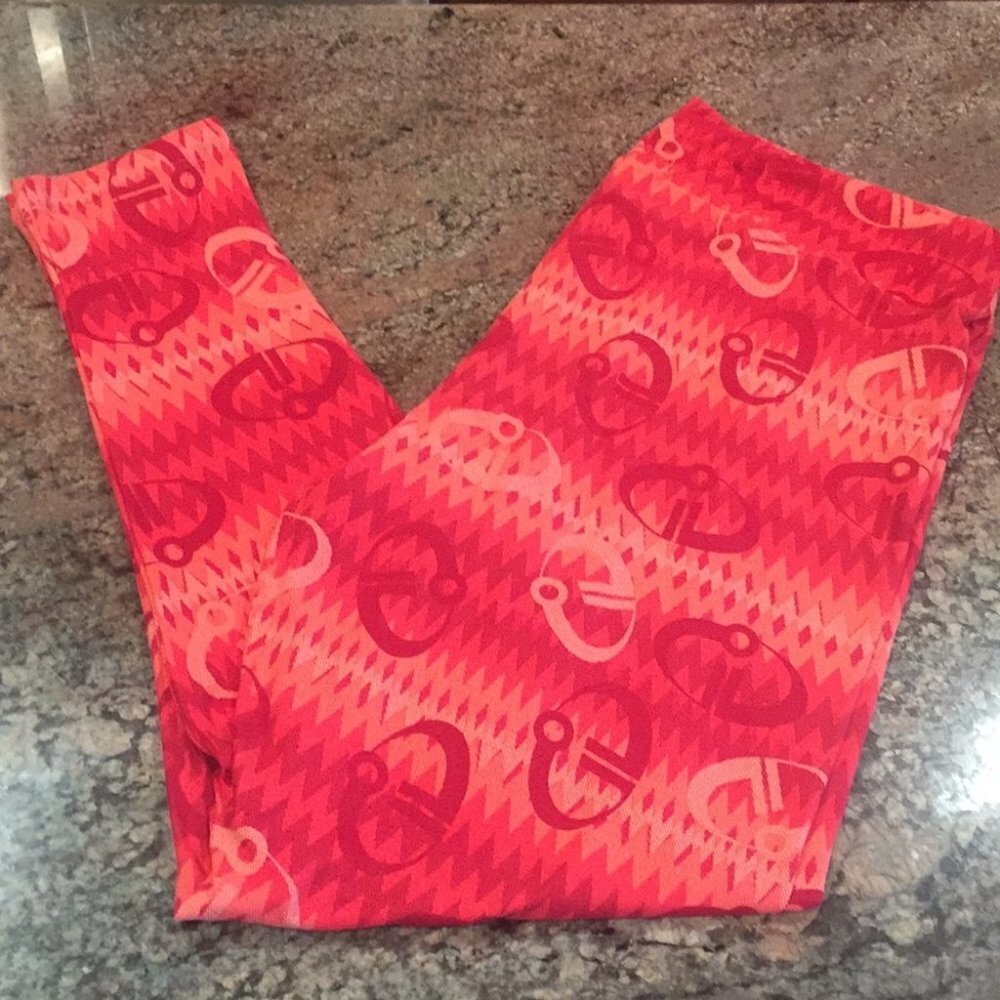 TC2 NWOT LuLaRoe Leggings Disney EE42 2762